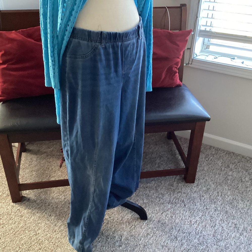 Serra pull on comfort fashion jeans W free cardigan.